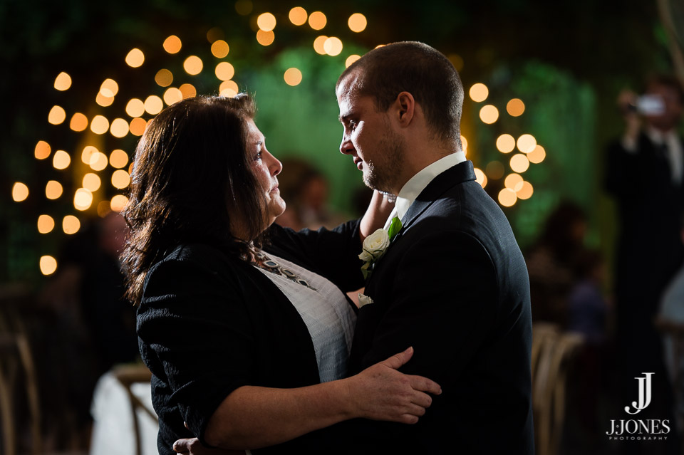 Michelle +Andrew © J. Jones Photography - www.joshjonesphoto.com