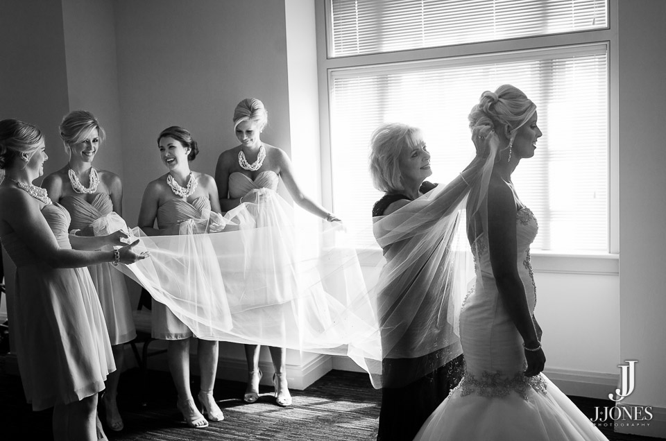 Kristen + Derek © J. Jones Photography - www.joshjonesphoto.com