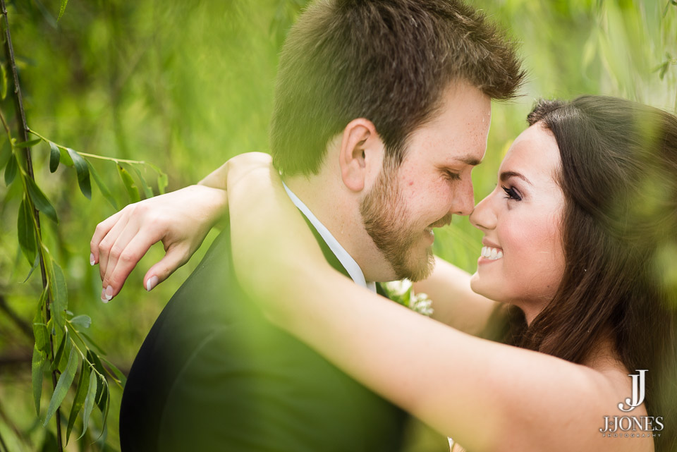 Danielle + Taylor © J. Jones Photography - www.joshjonesphoto.com