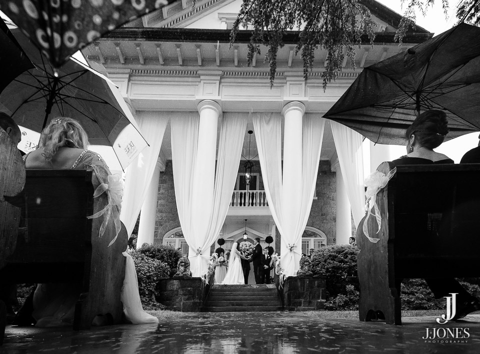 Danielle + Taylor © J. Jones Photography - www.joshjonesphoto.com