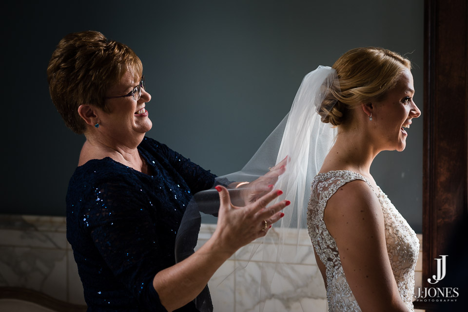 Laura + Shawn © J. Jones Photography - www.joshjonesphoto.com