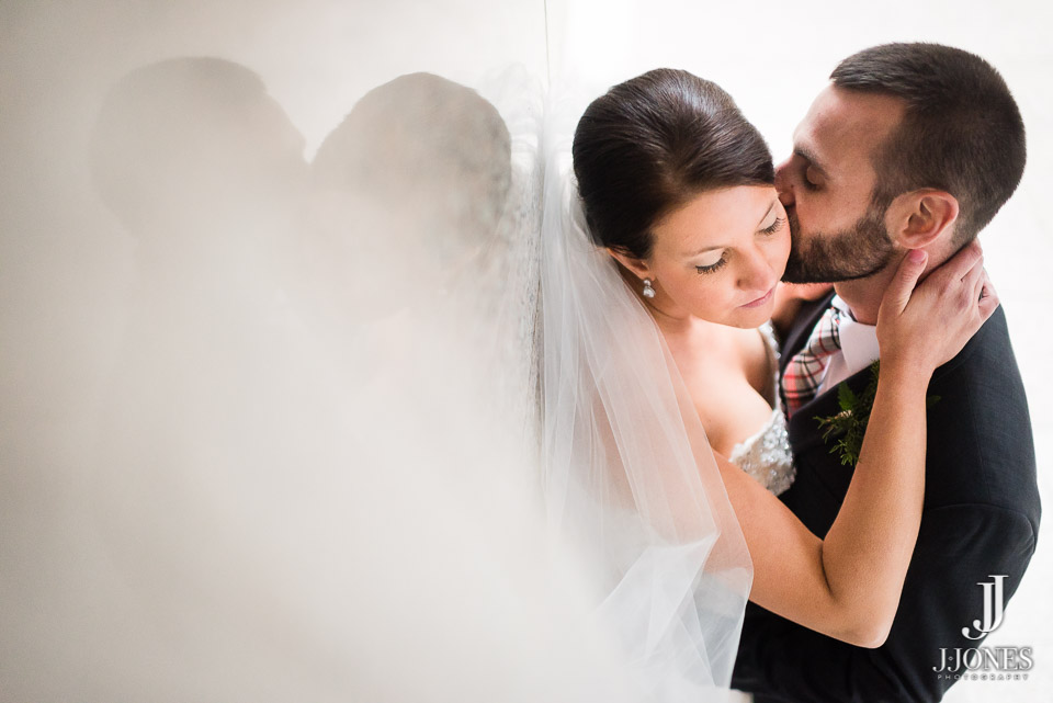 Amy + Barry © J. Jones Photography - www.joshjonesphoto.com