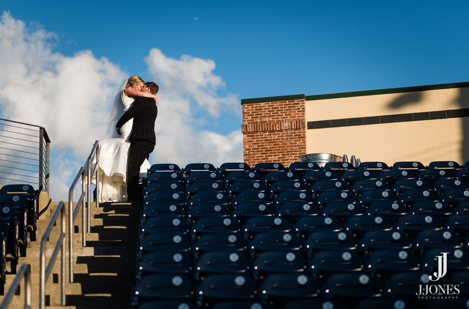 Lauren + Will © J. Jones Photography - www.joshjonesphoto.com