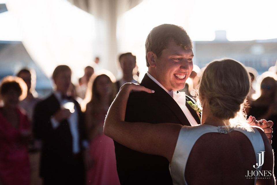 Lauren + Will © J. Jones Photography - www.joshjonesphoto.com