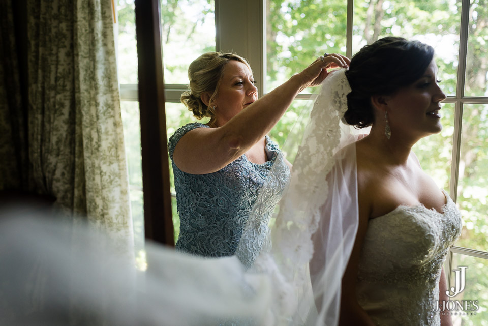 Emily + Mark © J. Jones Photography - www.joshjonesphoto.com