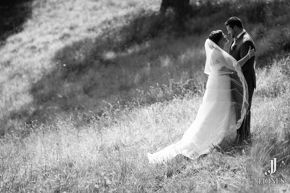 Emily + Mark © J. Jones Photography - www.joshjonesphoto.com