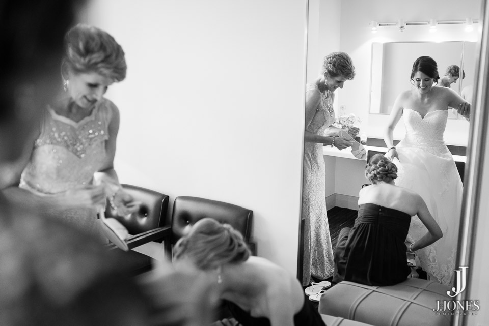 John + Nicole © J. Jones Photography - www.joshjonesphoto.com