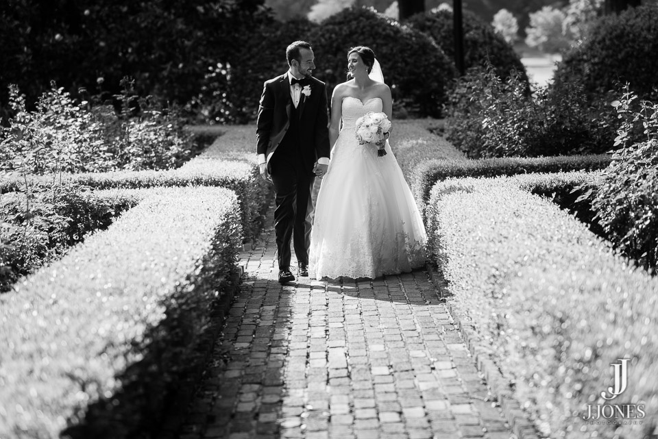 John + Nicole © J. Jones Photography - www.joshjonesphoto.com